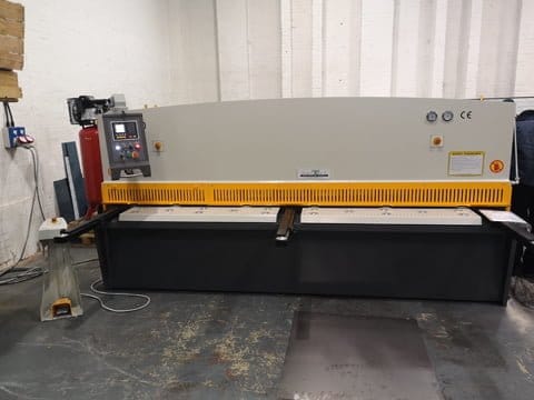 74. 6 tonne 3.2m guillotine installed in birmingham