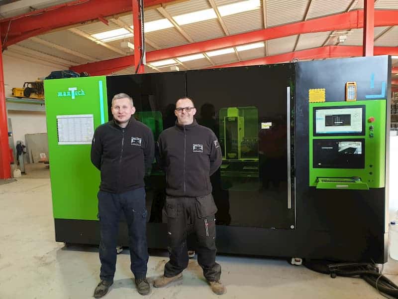 Fast form fibre laser cutter web
