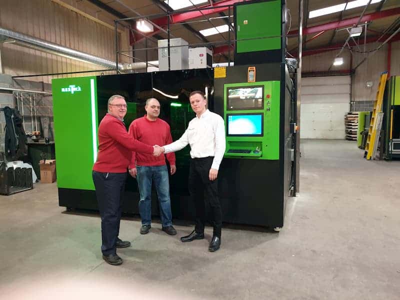 Happy customer receiving their new titan fibre laser cutter web